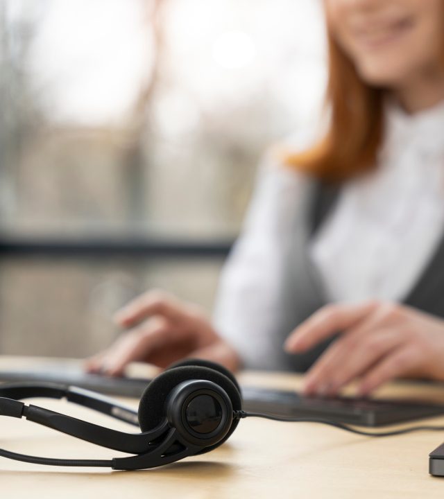 close-up-person-working-call-center